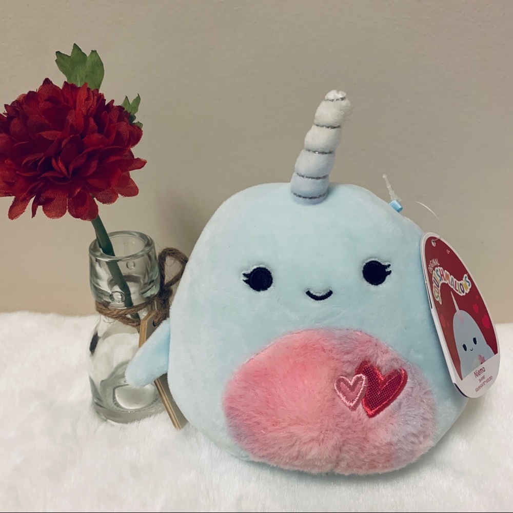 Squishmallow Niema Narwhal, Valentine Edition ♥️ 2022, Rainbow Fur Belly 5” New